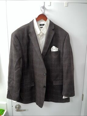 Lauren Ralph Lauren Brown Plaid Sport Coat with White Pocket Square